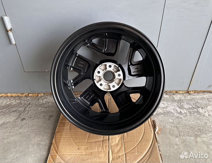 1шт Литой диск R18 Kia Sorento 4