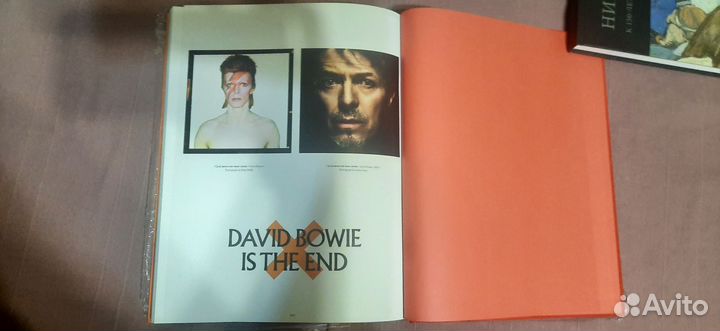 Книга David Bowie is