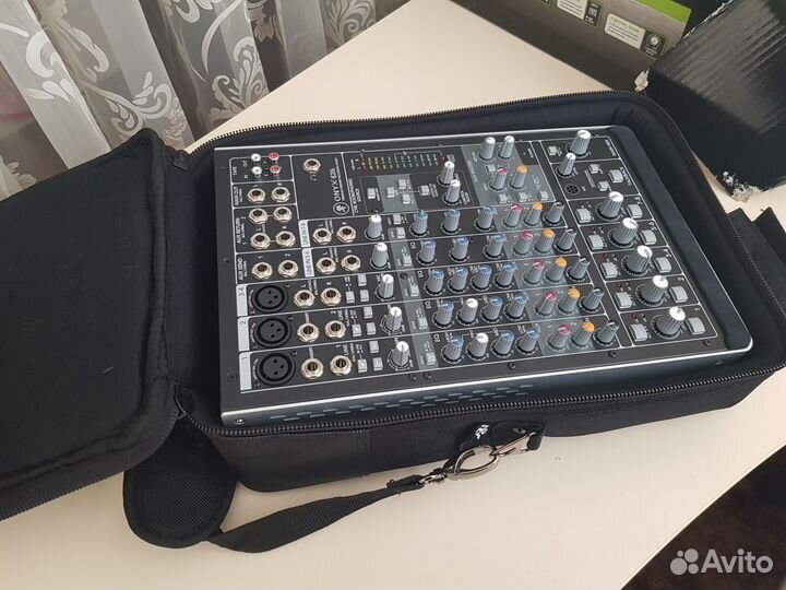 Mackie onyx 820i 8-канальный микшер