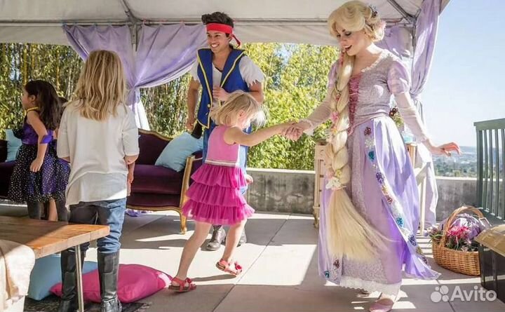 Крио Шоу, Аниматоры, Сафари Пати, Тик Ток Пати