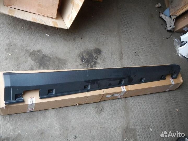 Накладка на порог (наружная) Mercedes-Benz M-Class