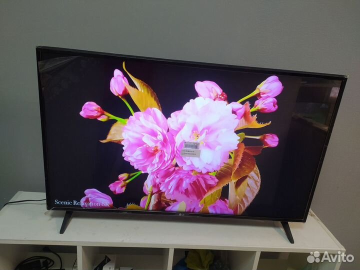 Метровый красочный 4K LG, SMART TV, Wi Fi, 43