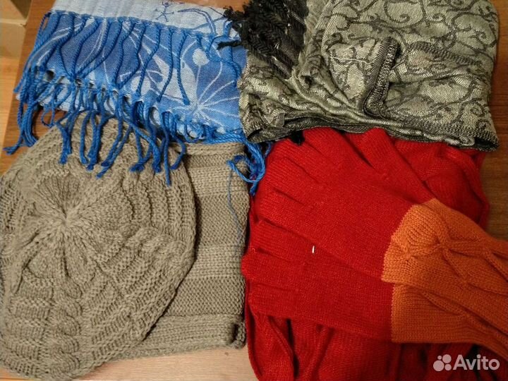 Шапки и шарфы женские