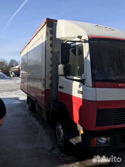 Mercedes-Benz 814, 1990