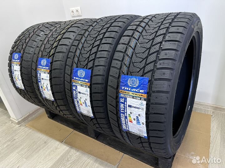 Tri Ace Snow White II 285/40 R22 и 325/35 R22 110H