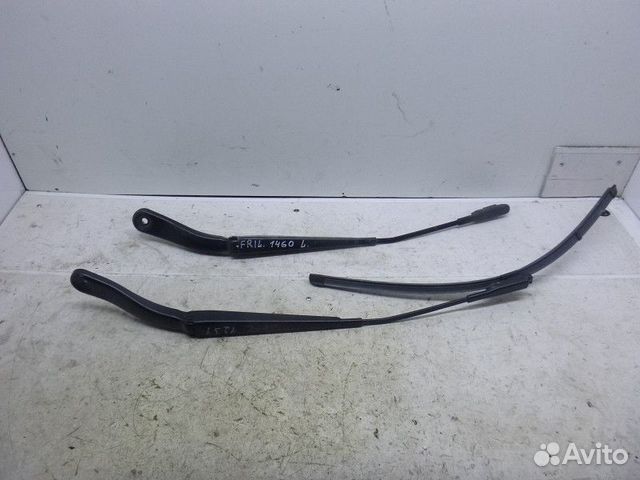 Поводок стеклоочистителя передний левый land rover