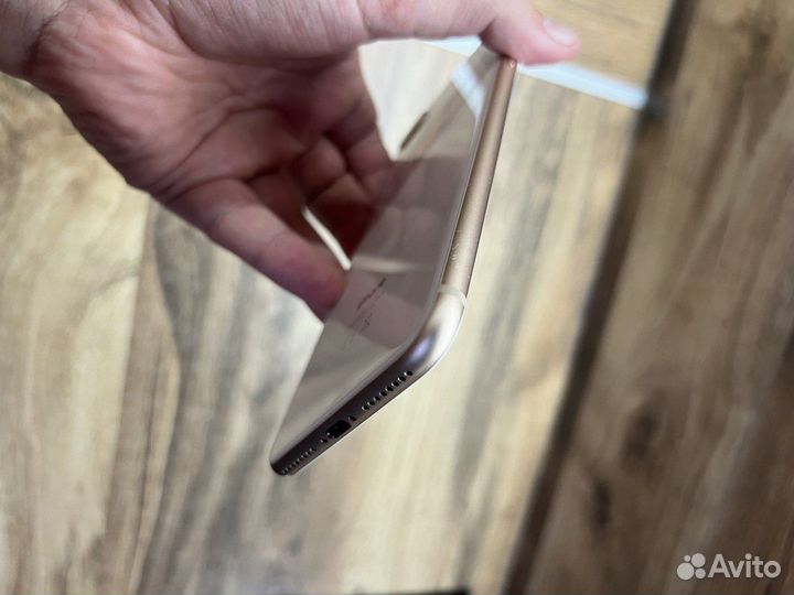 iPhone 8 Plus, 64 ГБ