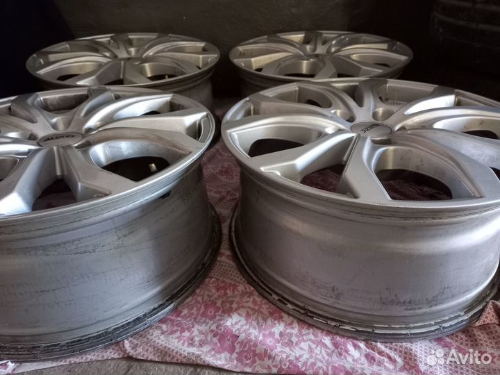 Литые диски R18, 5х108