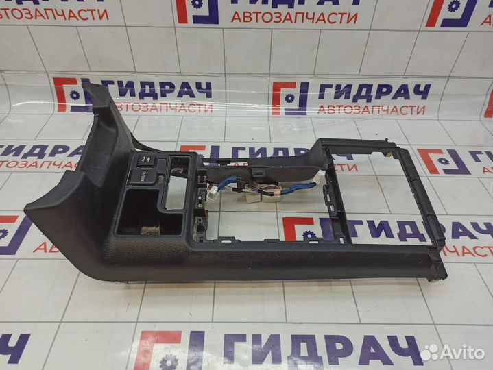 Накладка на центральную консоль Toyota Land Cruiser Prado (J150) 58833-60370-C0