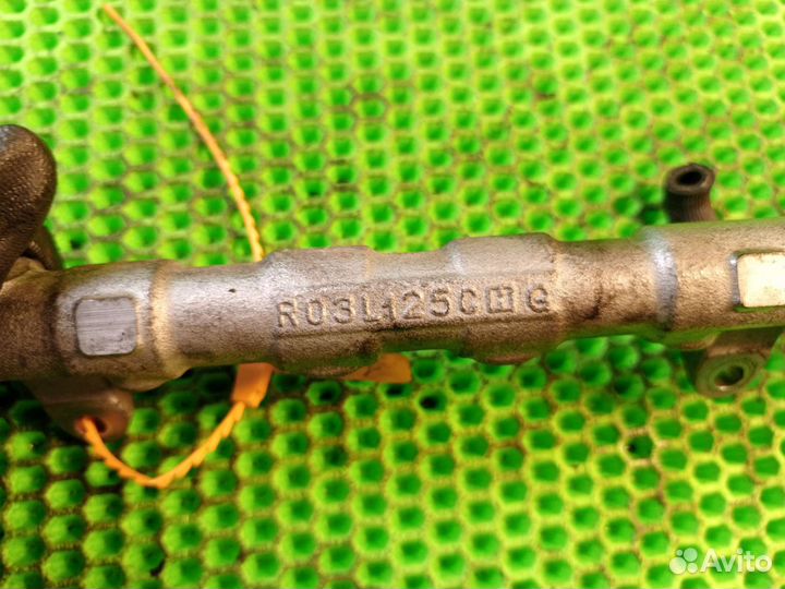 Топливная рампа Volkswagen Passat