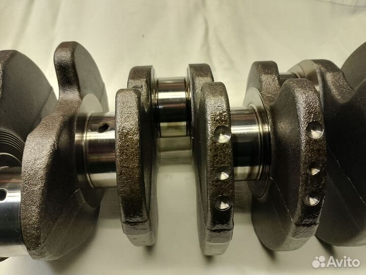 Коленвал VAG 2,0 TDI BKD 038105021AE