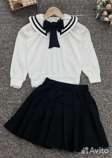 Костюм с юбкой для девочки