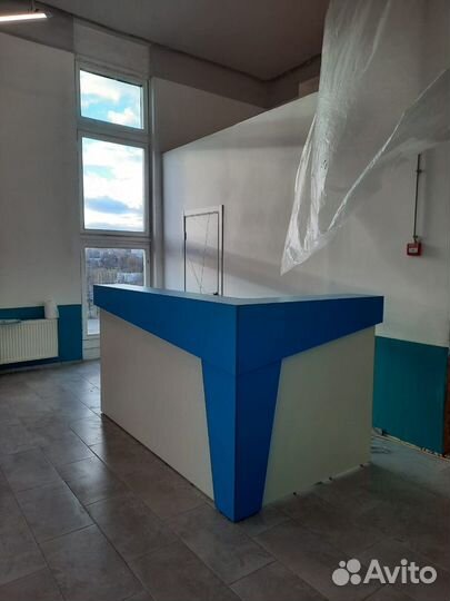 Стойка ресепшн