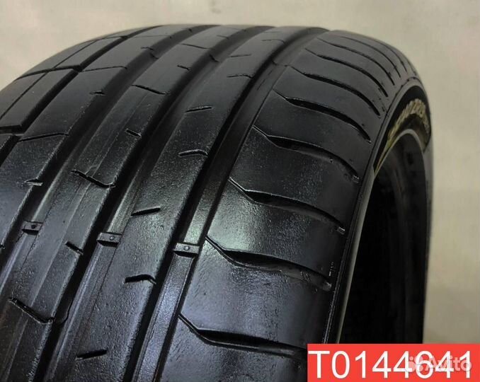 Pirelli P Zero PZ4 235/40 R19 92Y