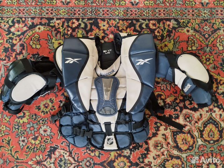 Нагрудник Reebok Yt