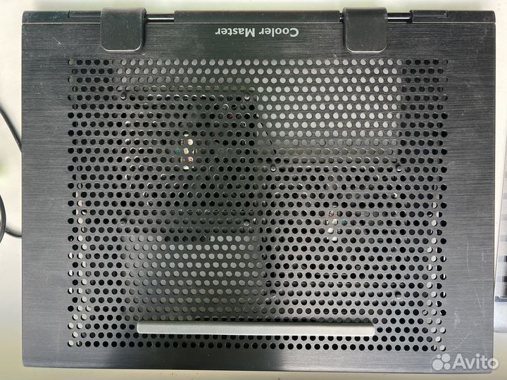 Подставка под ноутбук с вентиляторами