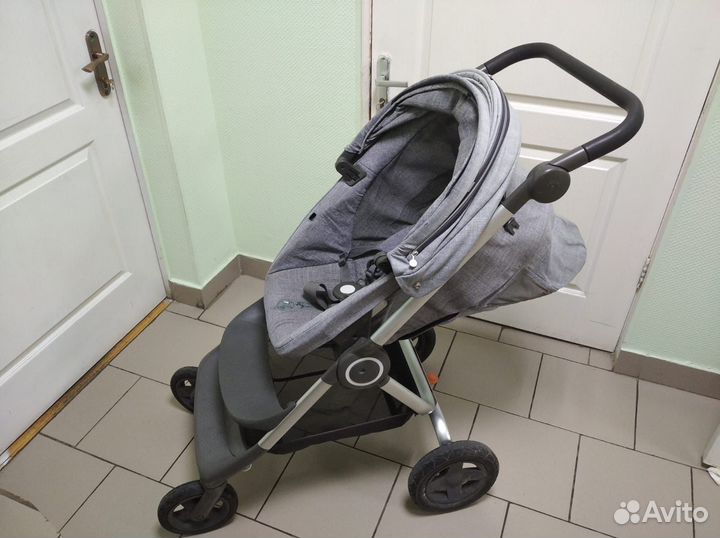 Прогулочная коляска stokke