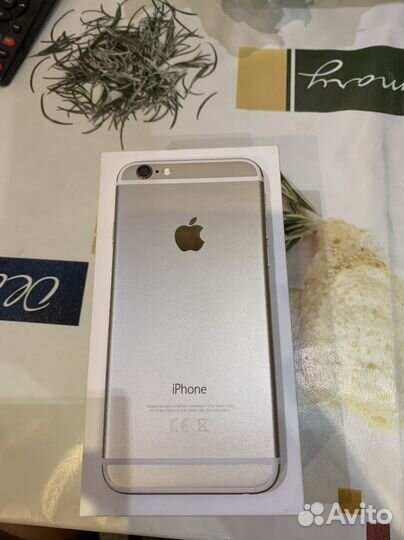 Телефон iPhone 6