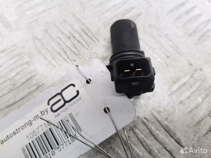 Датчик распредвала Ford Focus рест. 2002 1037465