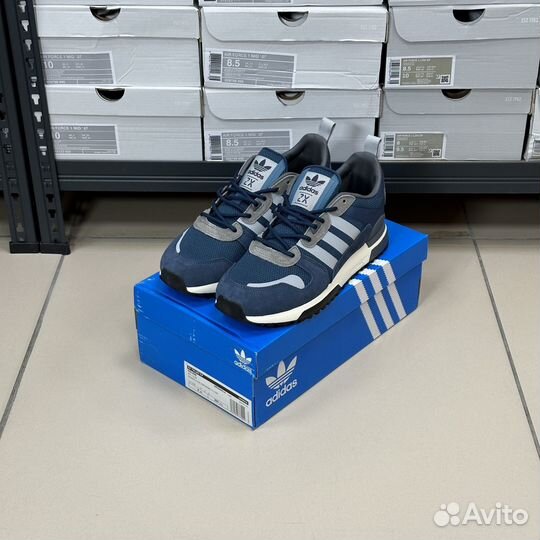 Кроссовки Adidas ZX 700 HD