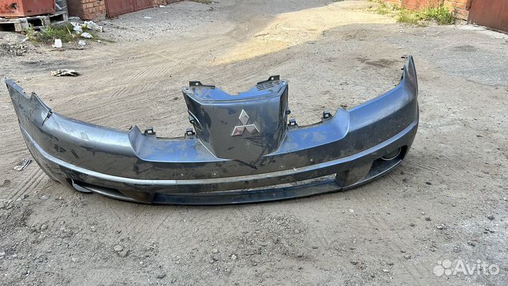 Бампер на mitsubishi pajero sport