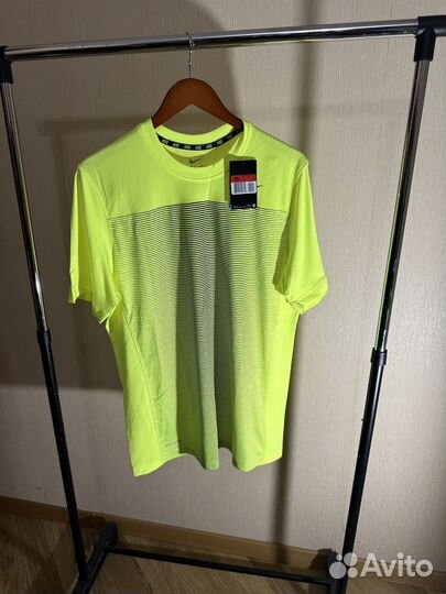Футболка для фитнеса Nike L 50 оригинал новая