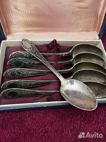 Набор серебрянных ложек зид