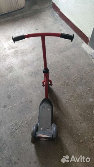 Самокат детский,до 20кг,крепкий,не складной