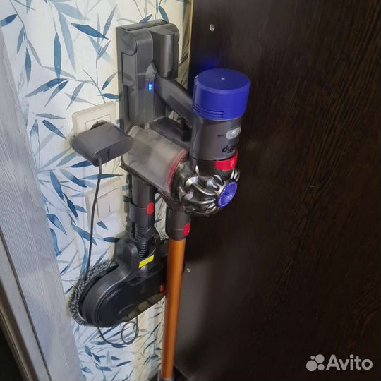 Беспроводной пылесос dyson бу