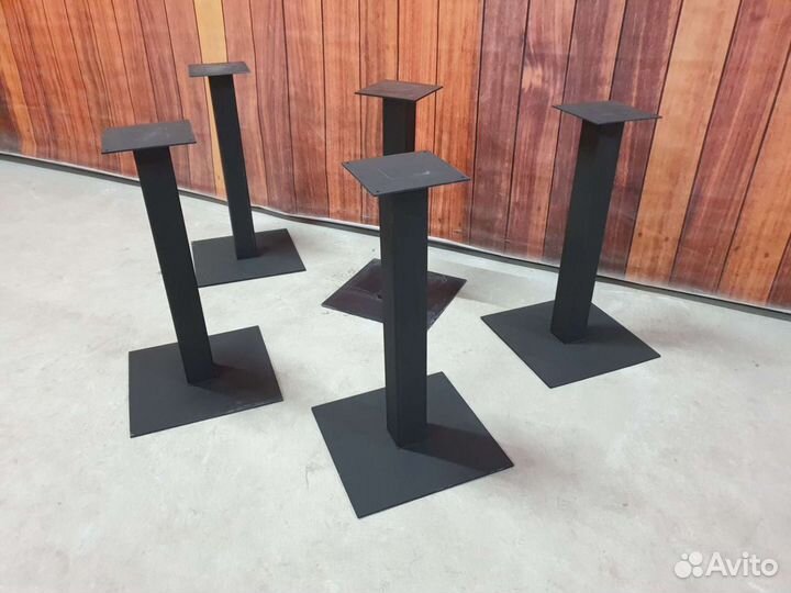 Металлическое подстолье