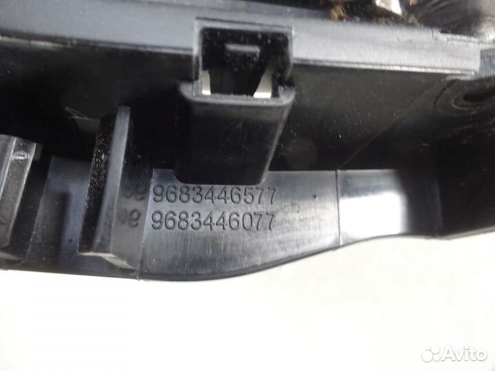 Ручка двери правая внутренняя Citroen C3 Picasso