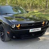 Dodge Challenger 3.6 AT, 2018, 98 000 км, с пробегом, цена 3 880 000 руб.