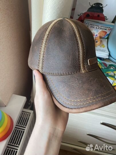Мужская кожаная кепка зимняя