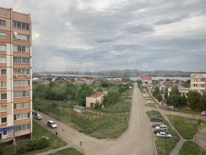 2-к. квартира, 80 м², 6/10 эт.