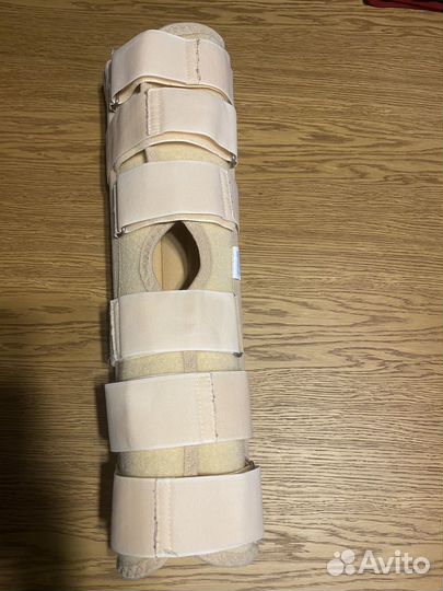 Тутор на коленный сустав