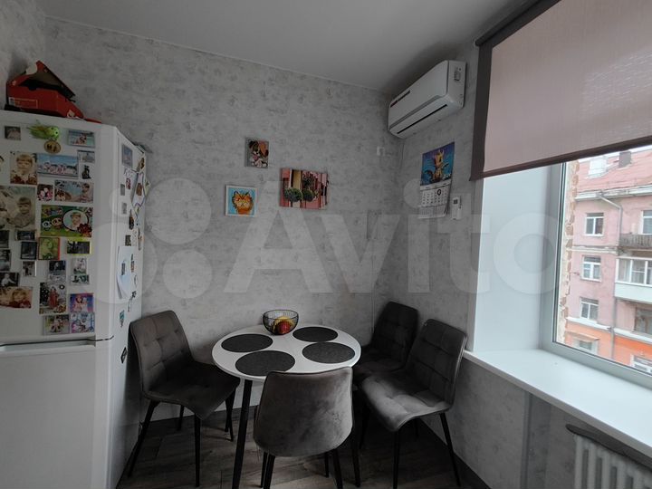 2-к. квартира, 56 м², 3/4 эт.