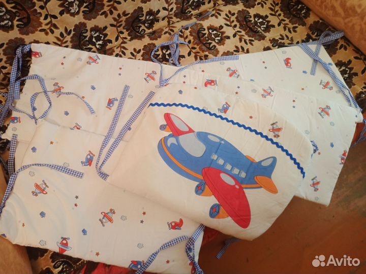 Бортики в детскую кроватку