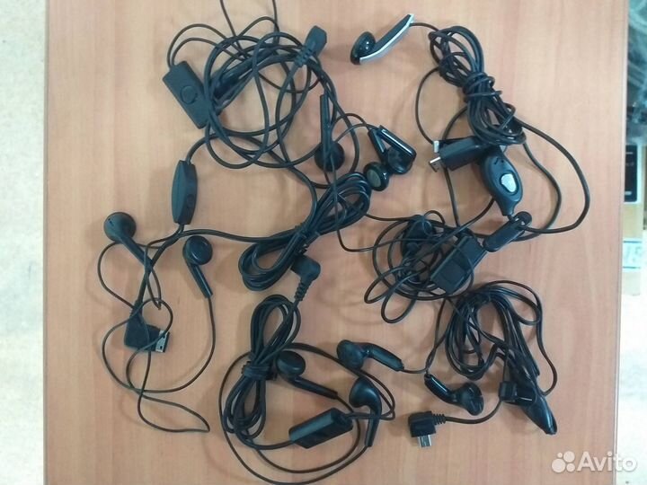 Гарнитуры для мобильных телефонов