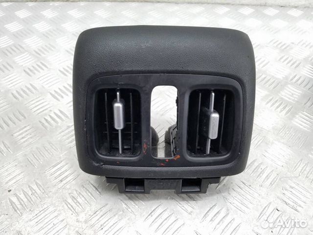 846R0-N7100NNB Дефлектор обдува салона Hyundai Tu