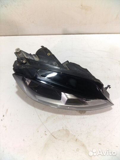 Фара передняя правая Volkswagen Golf 5G1 cjza 1.2