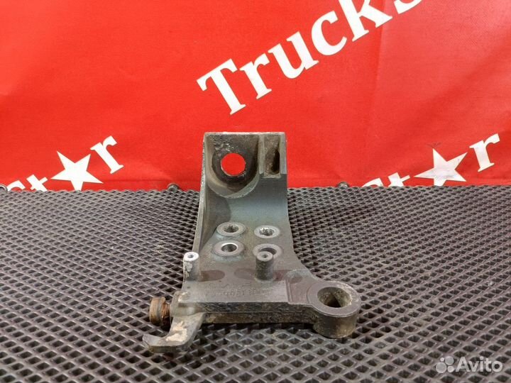 Кронштейн бампера левый Daf XF105