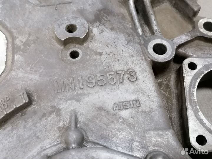 Крышка грм Mitsubishi Colt MN195573 4A90 1.3 2004