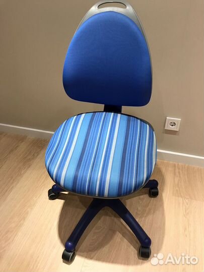 Вращающийся стульчик для школьника