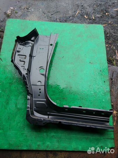 Панель боковая Тойота Хайлюкс 11-15 г Toyota Hilux