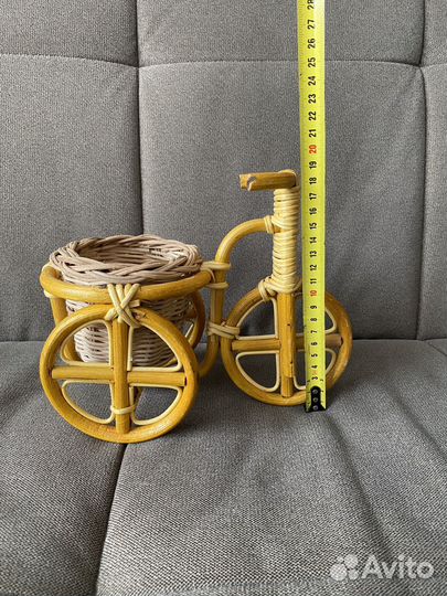 Кашпо-велосипед плетеный