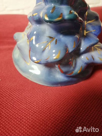 Фарфоровая статуэтка 