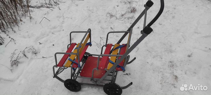 Детская тележка с колесами
