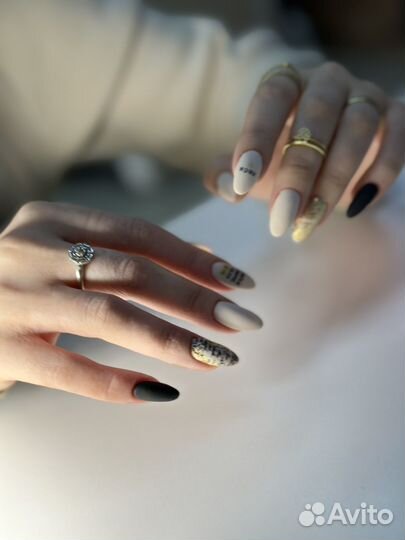 Наращивание ногтей модель