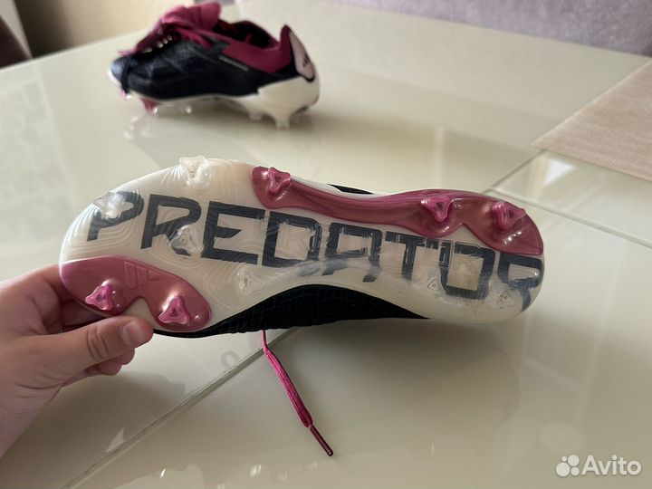 Бутсы футбольные: Adidas Predator 30