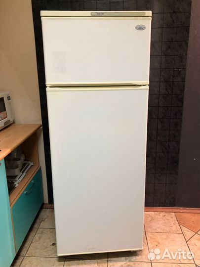 Холодильник атлант бу